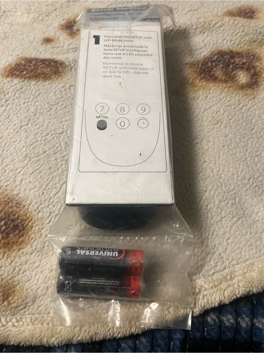 Black Universal Remote Control with Guide - Picture 5 of 8